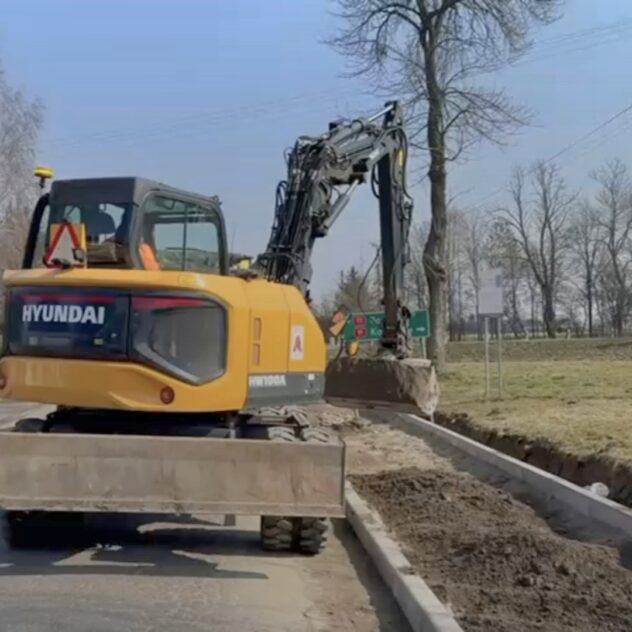 Zwinność kołówki, siła gąsienicówki. Sprawdź o&nbsp;jakiej maszynie mowa!